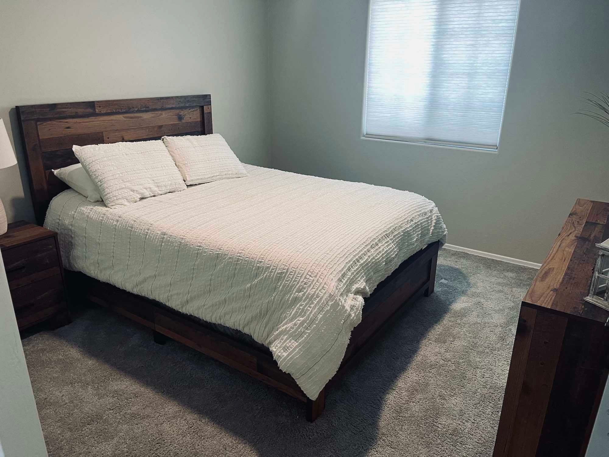 Double bed private room at Algamus inpatient gambling treatment center in Goodyear, AZ
